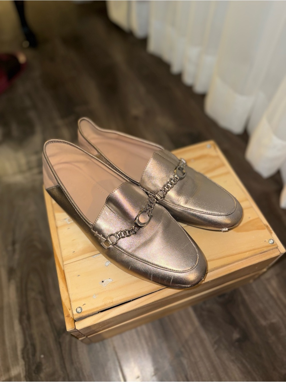 Coach Metallic Gold Leather Chain Loafers – Sz 10 / 40.5